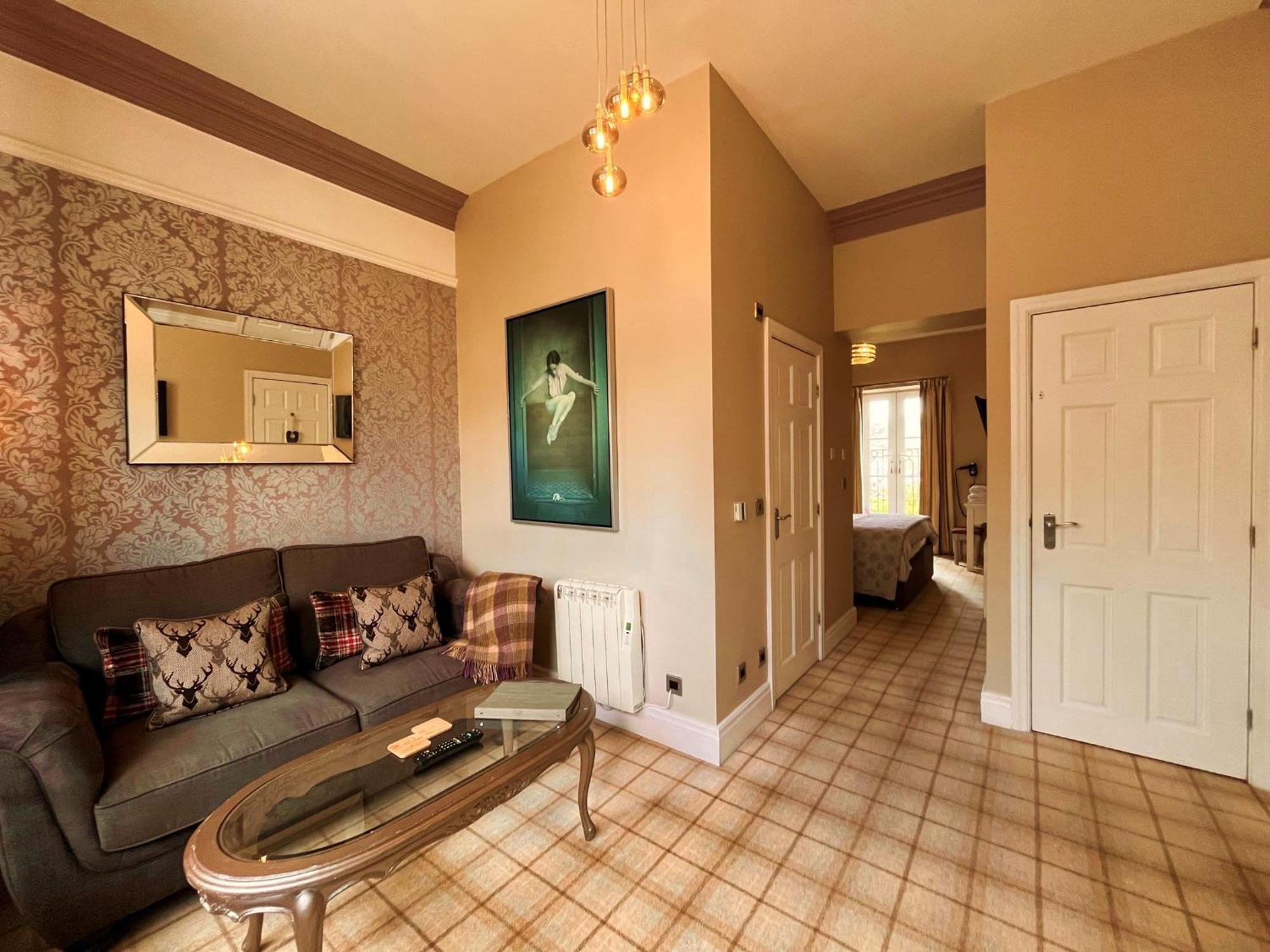 Bowness Bay Suites (Adults Only) Bagian luar foto