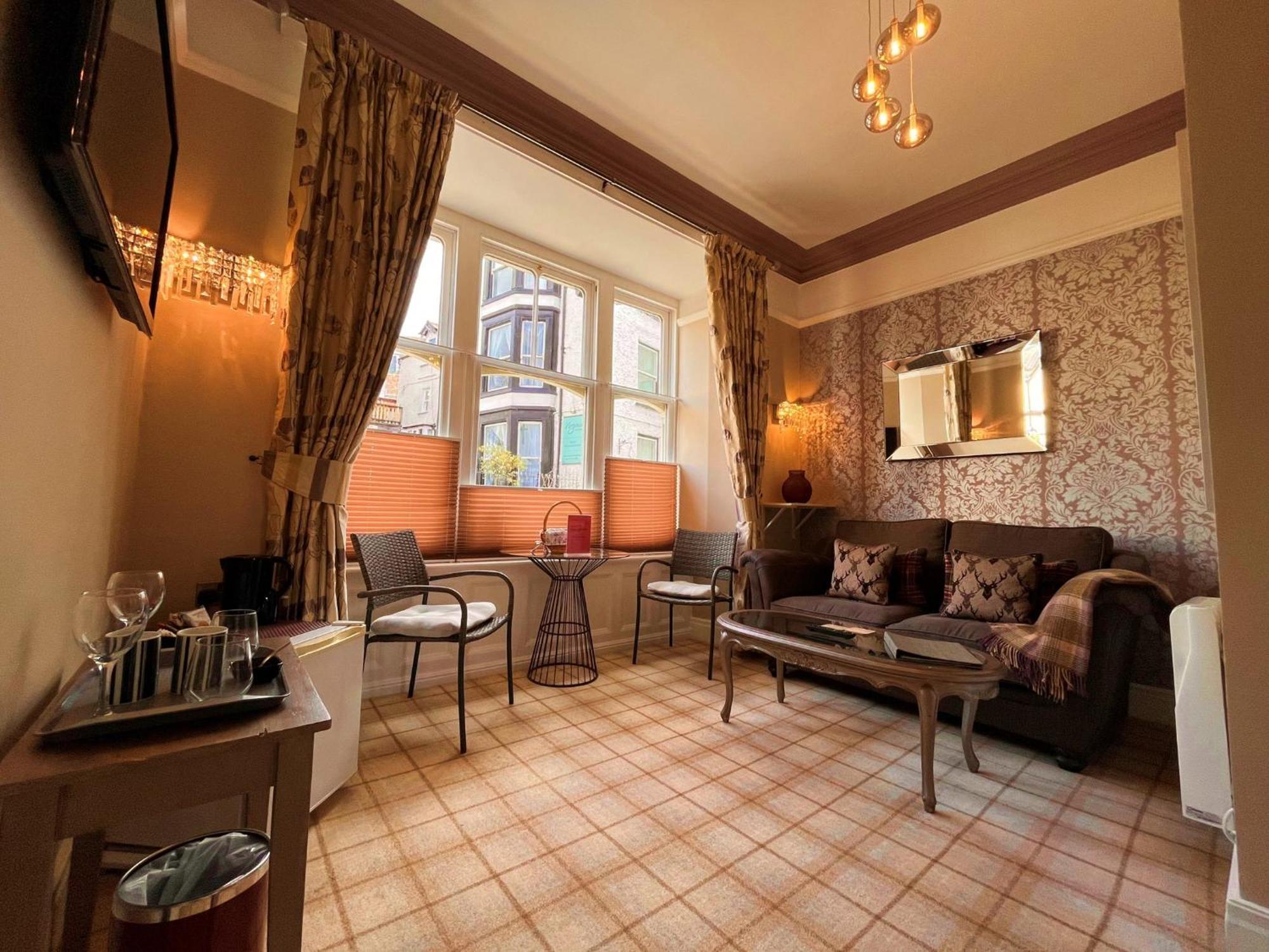 Bowness Bay Suites (Adults Only) Bagian luar foto