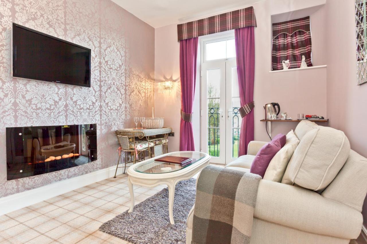 Bowness Bay Suites (Adults Only) Bagian luar foto