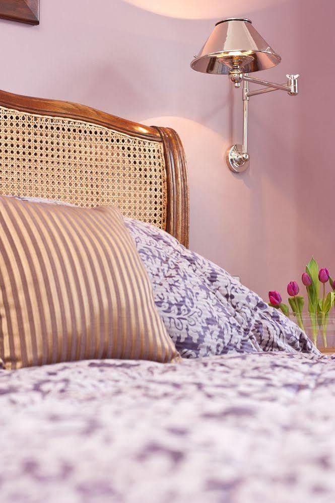 Bowness Bay Suites (Adults Only) Bagian luar foto